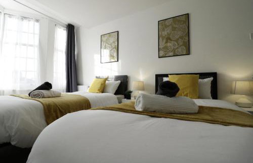 d-Entire 2-Bedroom Apartment in the bustling City Centre WIFI TRAIN & BUS STATION - Foto 11