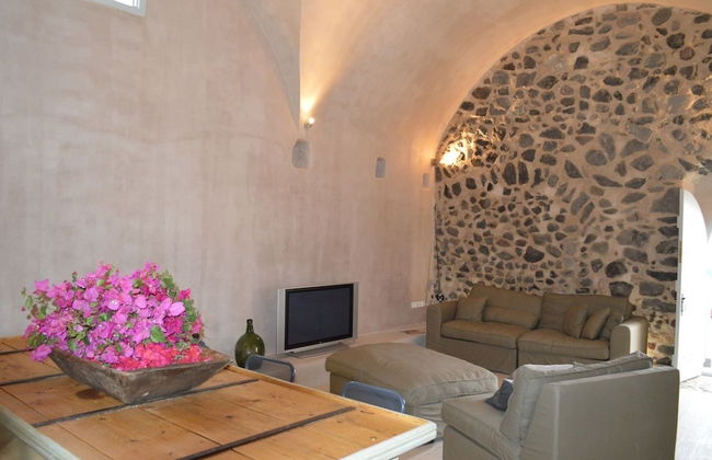 Pyrgos Old winery villa - Photo 10