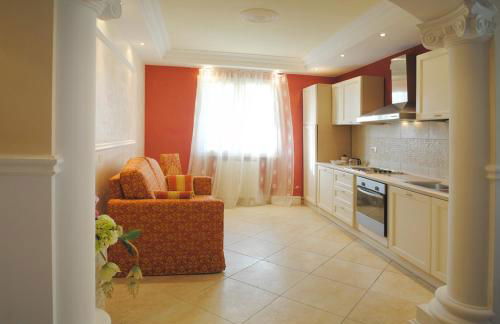 Comfortable villa lower level in Montelabbate with private pool - Photo 11