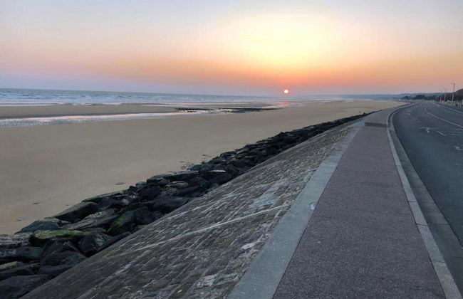 Stylish Beachside Retreat - Foto 40