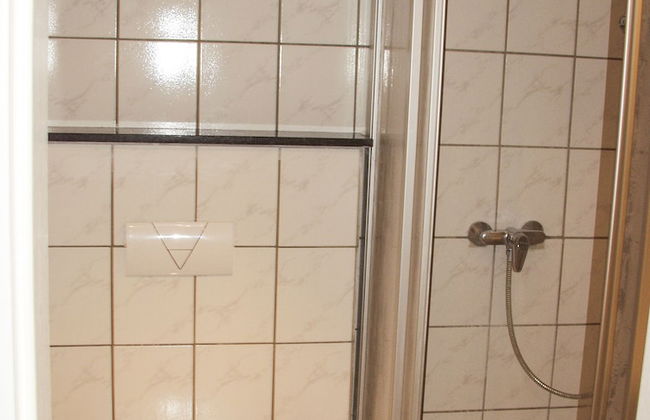 Tolstov-Hotels Big Room Apartment - Photo 18