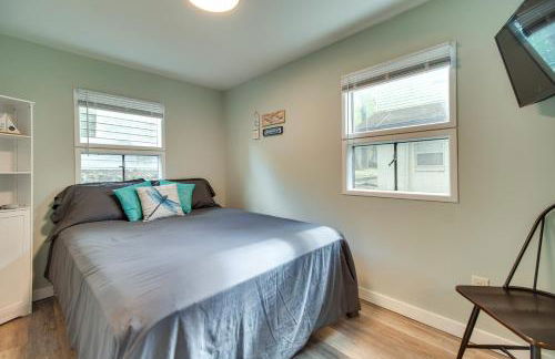 Deck and Dock Access Lakefront Grove Cabin! - Foto 15