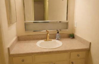 Peaceful Family Friendly 2BR 2BA Entire Apt Unit in Belmont Hill - Foto 24