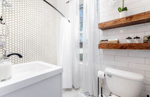 Home 4/ King Beds - Large Garage by StayStLouis - Foto 13