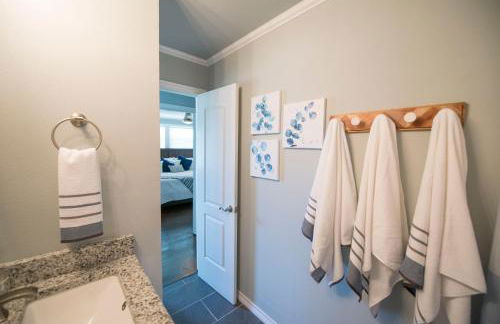 Walk to the Silos! 3 Bed 1960's Bungalow near Baylor - Foto 70