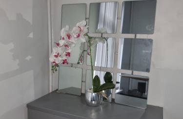 Newly Refurbished 2- Bed Stylish Home - Foto 16