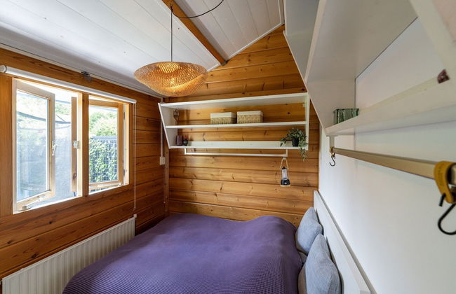 Holiday Home With Bubble Bath - Photo 3