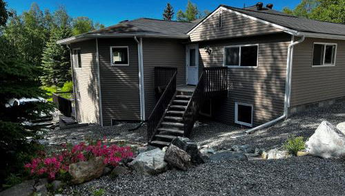 Newly Remodeled spacious units, minutes from mountains, inlet, downtown and airport - Photo 5