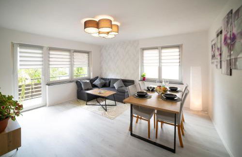 Gemütliche Ferienwohnung Whole Apartment Merlion 65sqm, EG, WLAN WiFi, 3 Zi Rooms, Taubertal KGH Deutschland - Foto 1