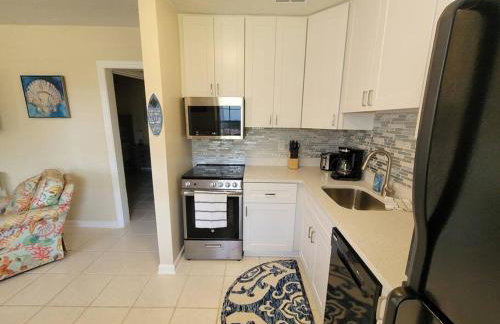 Beachy Sarasota Duplex - Foto 17