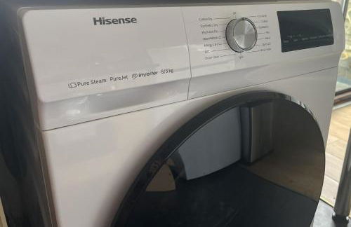 Restful Riverside Home - Foto 25