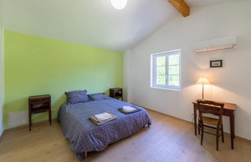 La maison dans la nature - Cadre exceptionnel au bord de cours deau - Foto 15