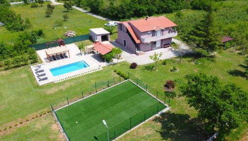 Villa Dola with private pool - Photo 2, Garden, sunbed, Garden view