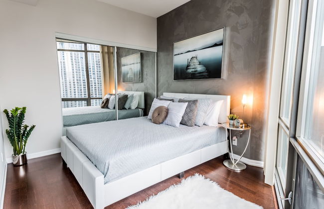 QuickStay - Luxury on Bay St. (Yonge & College) - Foto 26