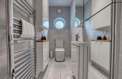 Spacious House in Nottingham - Sleeps 16 - Foto 34