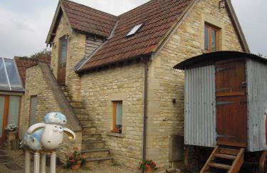 Fosse Farmhouse Holiday Cottages - Photo 22