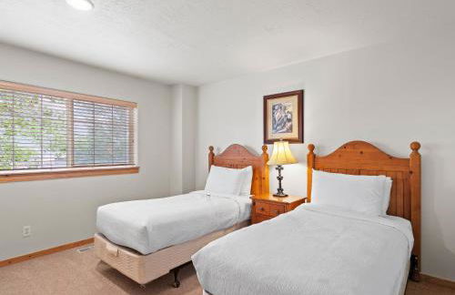 Bear Hollow Village by All Seasons Resort Lodging - Foto 158