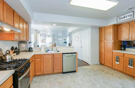 3BR 2BA Family-Friendly Beach Home - Foto 27