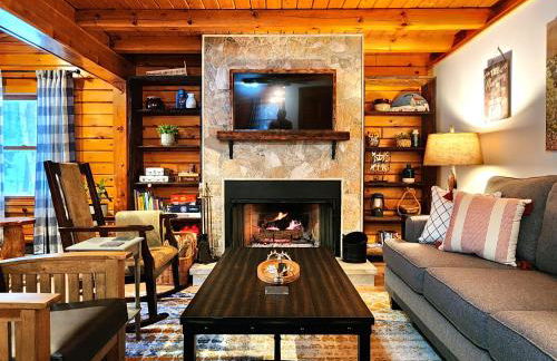 Stylish Forest Lodge with Large Hot Tub, Firepit and Fireplace 5 minutes to Gore Mountain - Photo 73