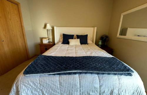 BEAUTIFUL COZY CONDO with POOLS/GYM-SELF CHECK-IN - Foto 26