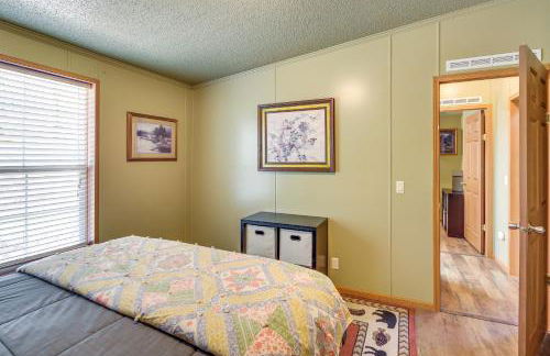 Lakefront Arkansas Home with Dock and Sunroom - Foto 21