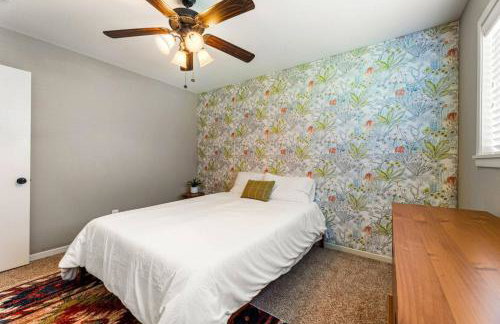 Pet-Friendly Aggie Village - Fire Pit Games and walk to Texas AnM - Foto 30