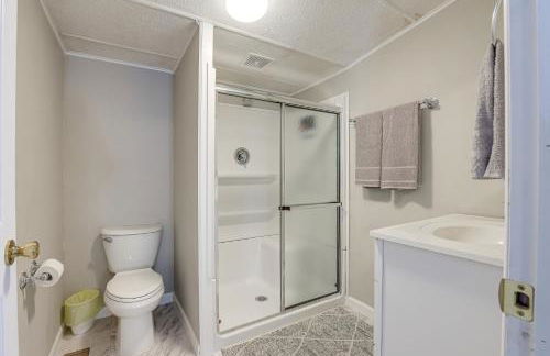 Sun-Soaked Okeechobee Retreat with Canal Views! - Foto 17