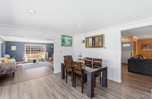 Colorful and Cozy Haven with Heated Pool - Foto 24