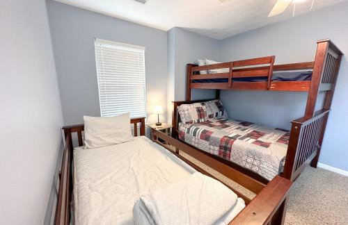 5 Bedroom Home in Old Homestead II - Photo 19