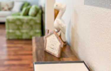 Coastal Cabana in Lakeland with King Bed - Foto 8