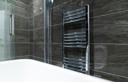 High Rise Apartment in City Centre with Stunning Views - Foto 11