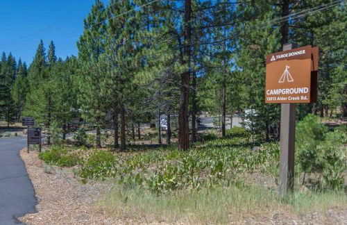 3BR Tahoe Donner Cabin with HOA Perks like Pools Hot-Tub Minutes to Trails Lake Golf - Foto 72