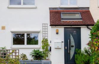 Pass the Keys 49 Byron Square Modern and Spacious 3 Bed Home with Free Parking - Foto 4