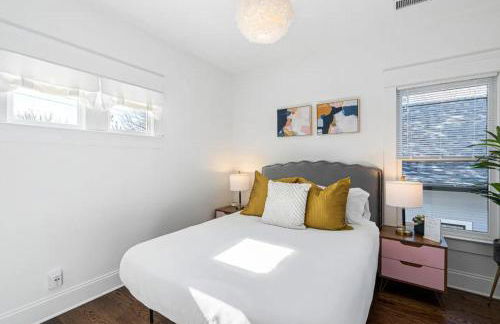 Tranquil East Nashville Zen Retreat with 2 Patios, Garage Parking, Yoga Mats Included, Covered Patio and Deck, Walk to Five Points Dining & Bars, Board Games, 10 Min to Broadway, 24 Hr Hospitality - Foto 19