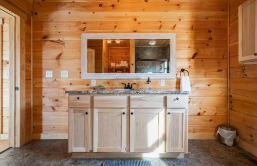 Family Friendly ~ Hocking Hills Cabin ~ Close to Caves, w/Wifi - Foto 22