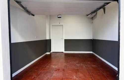 Casa Moderna con Garaje en Rota, cerca de Playa - Photo 2