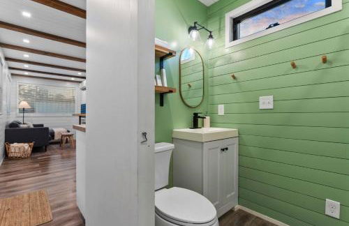 Container Home with Rooftop Views and Pickleball - Foto 12