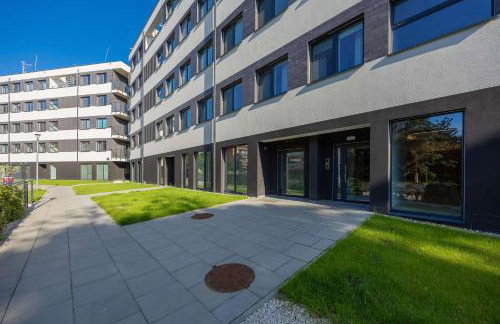 Modern Apartment by the Lake with Parking & Sauna in Zegrze by Noclegi Renters - Foto 38