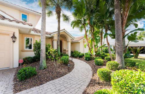 Villa Hibiscus-Waterfront-Free Heated Pool-Dock-Bikes-Other Amenities - Photo 64