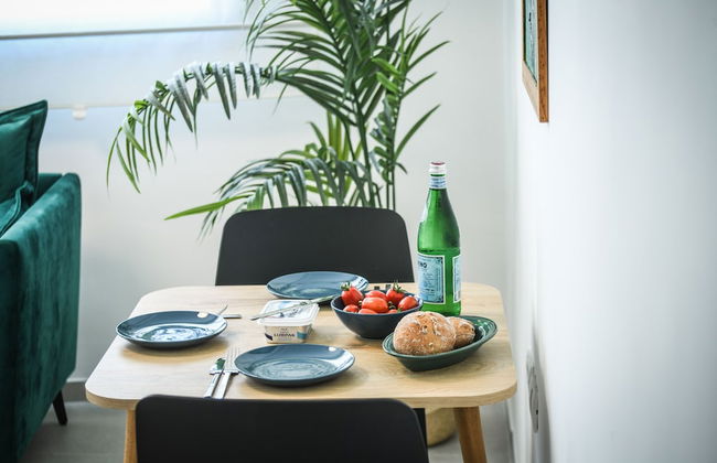 Charming Apt at the Artsy TelAviv Center - Photo 11