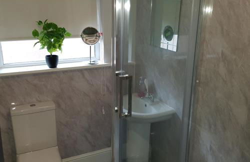 Hollis House - 5 Bedroom Contractor Accommodation in Derby - Foto 9