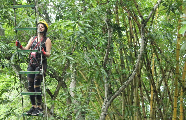 Zip-line, Suspension Bridge + Abseiling in Útica - Photo 3