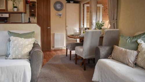 Robin's Retreat - Photo 4