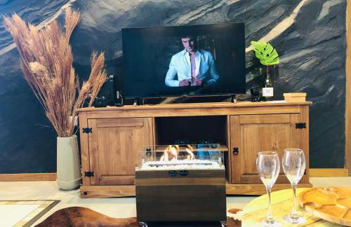 Uai House Casa com Jacuzzi, cromoterapia e colchão massageador - Foto 21