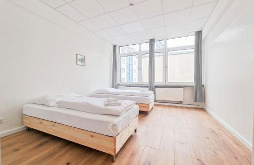 Tolstov Apartments - City Center Apartment with 5 Rooms - 10 Min Messe DUS - Foto 3