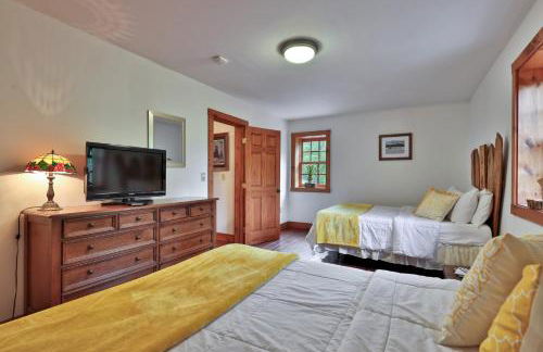 Spacious Vermont Mountain Retreat - 4BR,4BA - Near Skiing & Hiking - Perfect for Groups - Foto 34