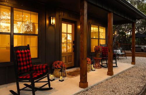 Feed Deer and Chickens Cozy Cottage 8 min to Boerne - Photo 10