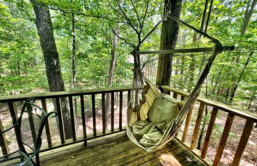 Forest view, log-sided two bedroom, two bath condo on Lake Ouachita, condo - Foto 2