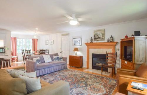 Home w outdoor spaces near Long Pond - Foto 8