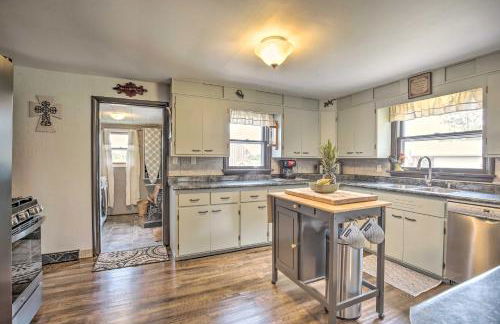 Eclectic Ladysmith Hideaway Hike and Hunt! - Foto 11